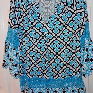 Crown Ivy Dark and light blue top. Size PL